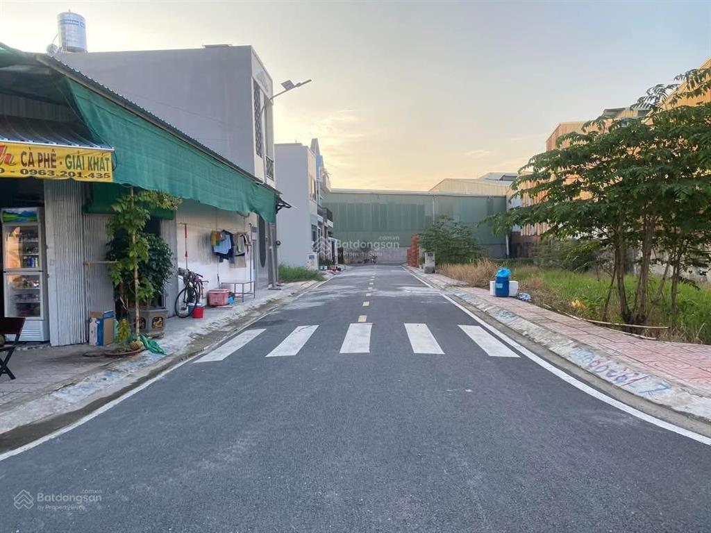 Đất lê thành tân tạo bình tân 52m2 mt 4m đường 7m sổ đỏ giá 2,25 tỷ