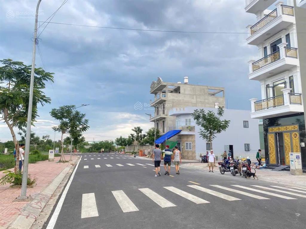 Đất lê thành tân tạo bình tân 52m2 mt 4m đường 7m sổ đỏ giá 2,25 tỷ