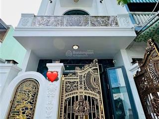 Khu vip quận 3 nhà võ văn tần, p6 quận 3 hẻm xe hơi dòng tiền 28tr/tháng giá 4 tỷ 250 tl .