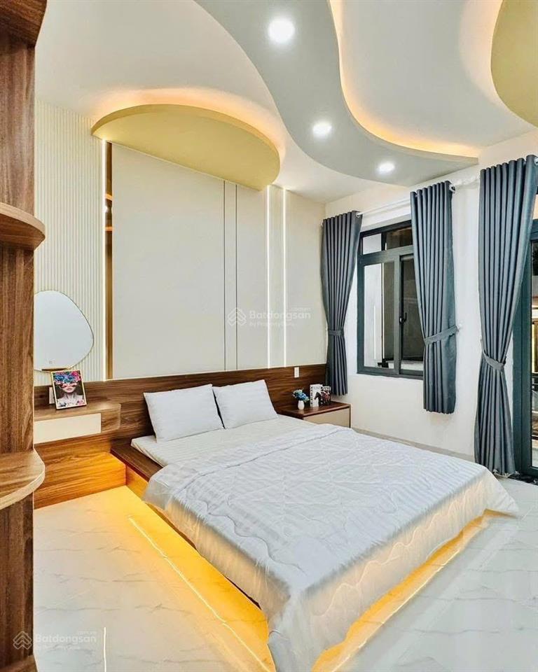 Chủ giảm ngay 400tr chỉ còn 4 tỷ 450 nhà hồ bá kiện, q10 84,78m 3 tầng hẻm 7m hđ thuê 23tr/th. shr