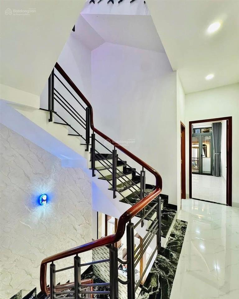 Chủ giảm ngay 400tr chỉ còn 4 tỷ 450 nhà hồ bá kiện, q10 84,78m 3 tầng hẻm 7m hđ thuê 23tr/th. shr