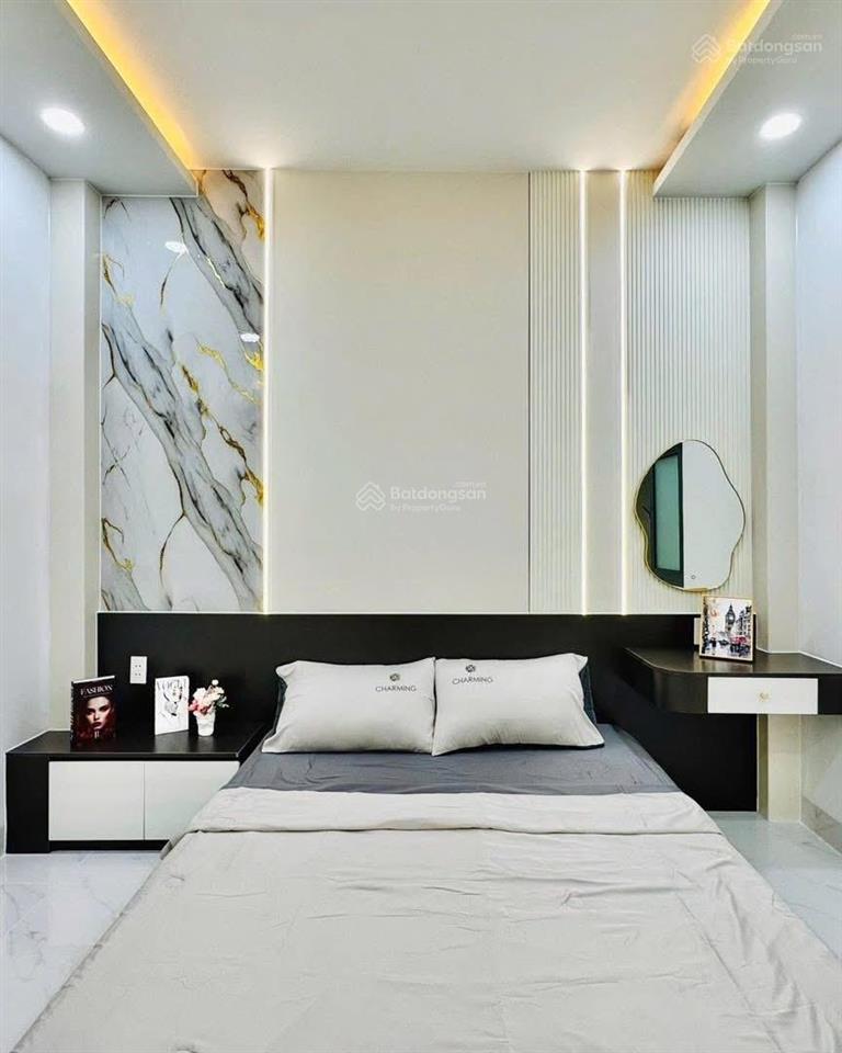 Chủ giảm ngay 400tr chỉ còn 4 tỷ 450 nhà hồ bá kiện, q10 84,78m 3 tầng hẻm 7m hđ thuê 23tr/th. shr