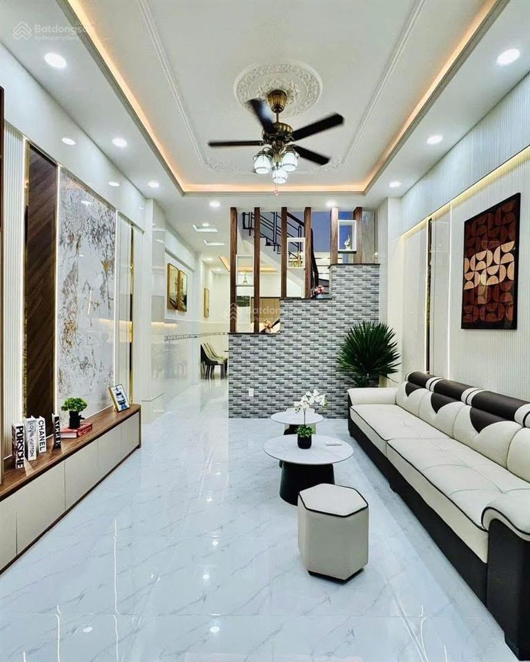 Chủ giảm ngay 400tr chỉ còn 4 tỷ 450 nhà hồ bá kiện, q10 84,78m 3 tầng hẻm 7m hđ thuê 23tr/th. shr