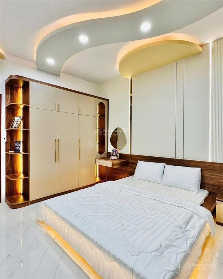 Chủ giảm ngay 400tr chỉ còn 4 tỷ 450 nhà hồ bá kiện, q10 84,78m 3 tầng hẻm 7m hđ thuê 23tr/th. shr