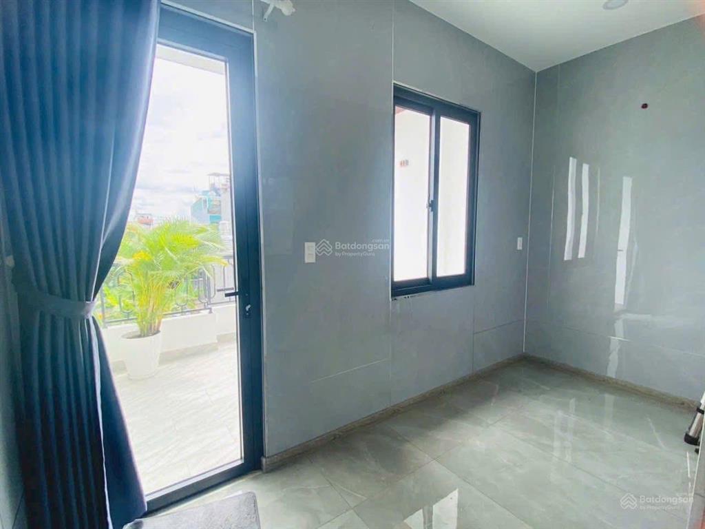 1 căn duy nhất nhà nguyễn khoái, p.2, q.4 giá tốt có dòng tiền 15tr/tháng chỉ 2 tỷ 250 . shr hxh