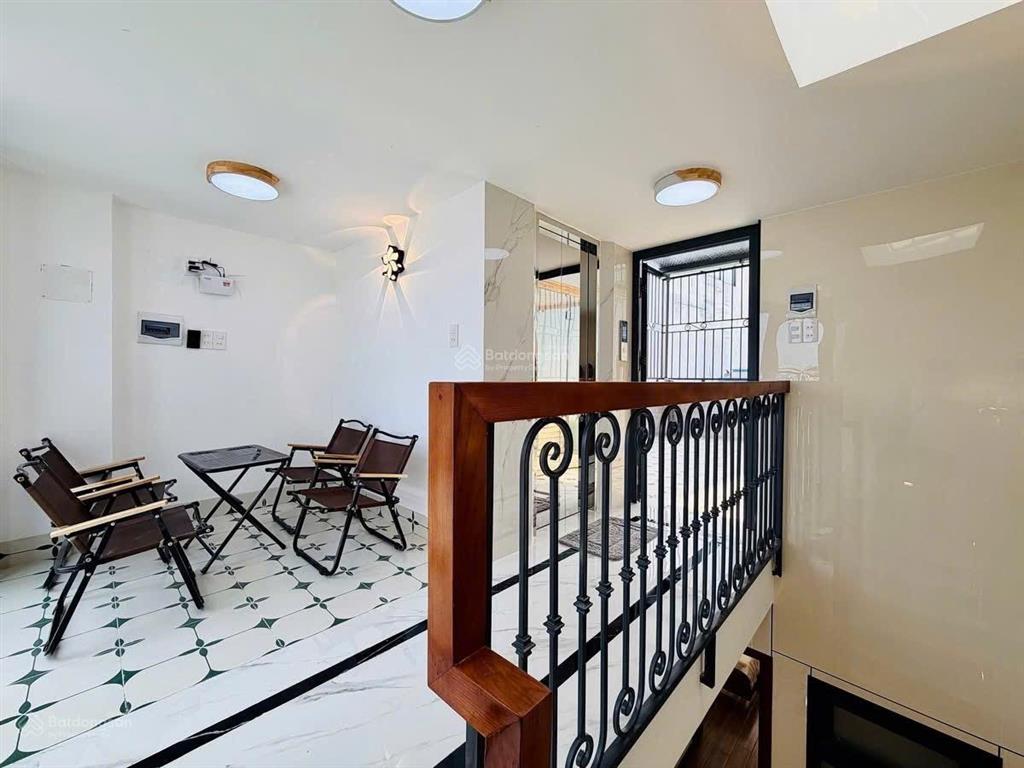 Nhà đẹp khu vip nguyễn hữu tiến hẻm 8m dòng tiền 25tr/tháng giá chỉ 3 tỷ 390 sổ hồng riêng