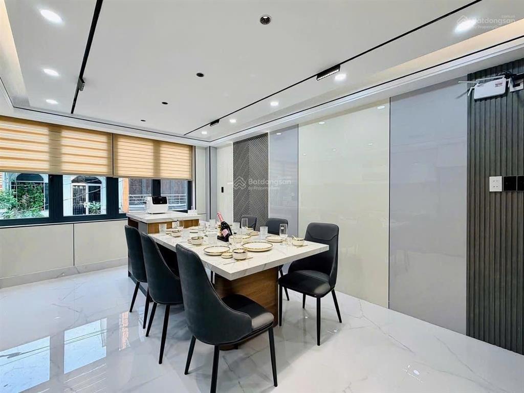 Nhà đẹp khu vip nguyễn hữu tiến hẻm 8m dòng tiền 25tr/tháng giá chỉ 3 tỷ 390 sổ hồng riêng