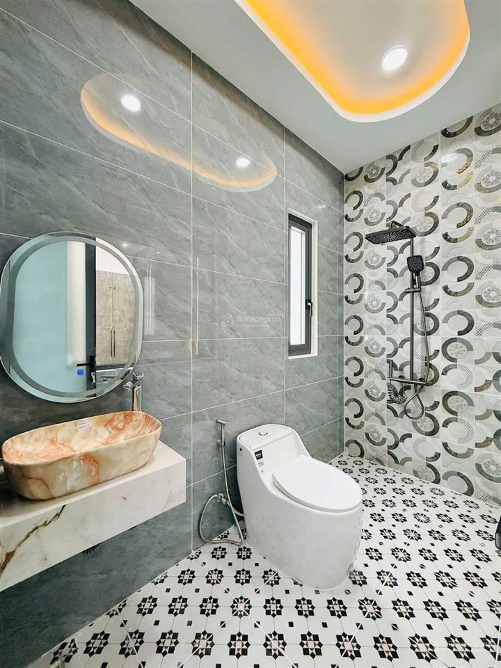 Bán nhà tân vĩnh q4 75m2 (5x15) 2 tầng 3pn 3w full nt thuê 19tr/th pháp lý chuẩn shr hxh