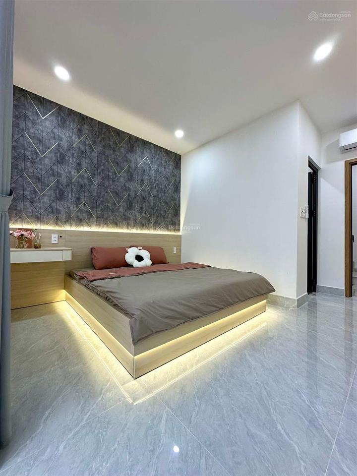 Giữ tiền cực tốt nhà nguyễn huy tưởng p. 6 bình thạnh full nội thất hđ thuê 18tr/th