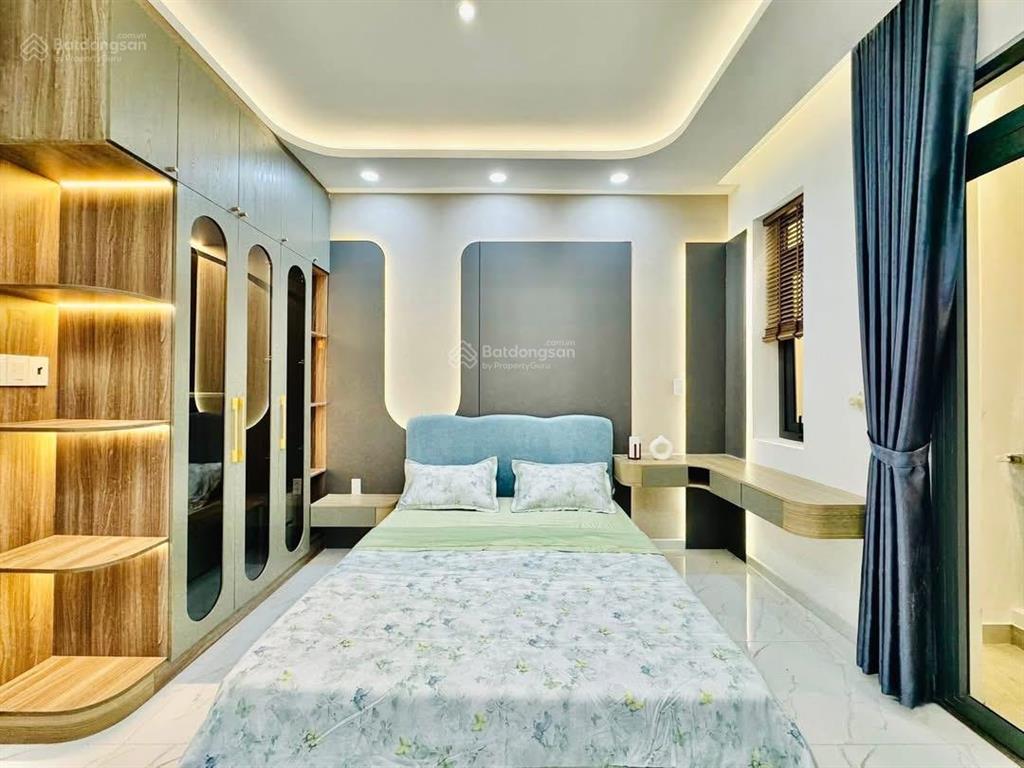 Chính chủ ký gửi nhà quận 4 giá chỉ 2 tỷ 550 full nội thất thuê 18tr/tháng cực hiếm! shr hxh