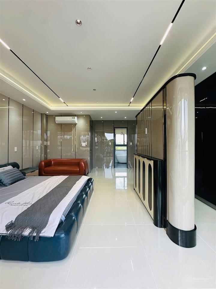 Nhà ngay mặt tiền hồ biểu chánh phú nhuận 88m2 hđ thuê 28tr/tháng giữ tiền cực đỉnh shr