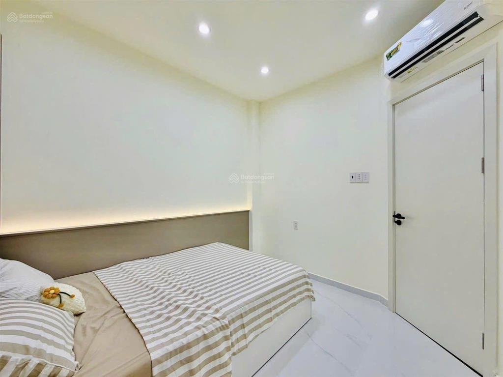 Nhà đẹp hoàng diệu p.9 (khánh hội )q. 4 chỉ 1 tỷ 770 dòng tiền 10tr/th sổ hồng riêng hoàn công hxh