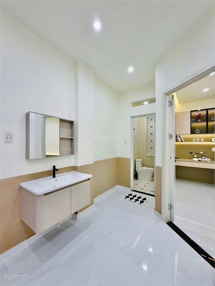Nhà đẹp hoàng diệu p.9 (khánh hội )q. 4 chỉ 1 tỷ 770 dòng tiền 10tr/th sổ hồng riêng hoàn công hxh