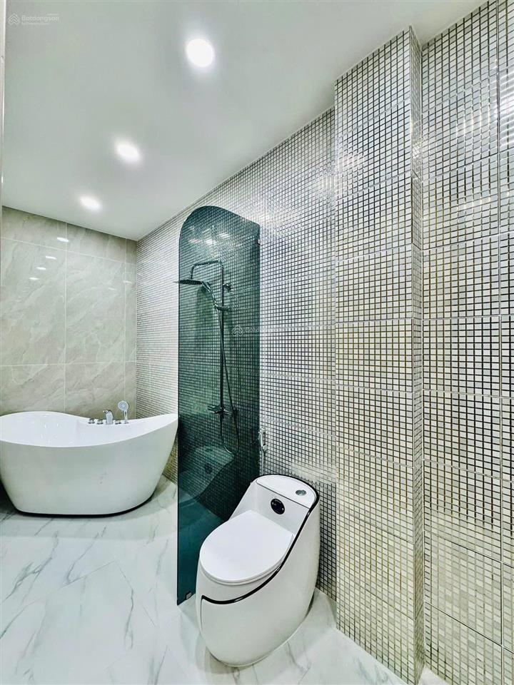 Nhà đẹp ngay trung tâm phường phú nhuận hcm full nội thất dòng tiền 18tr/tháng chỉ 3 tỷ 650 shr hxh