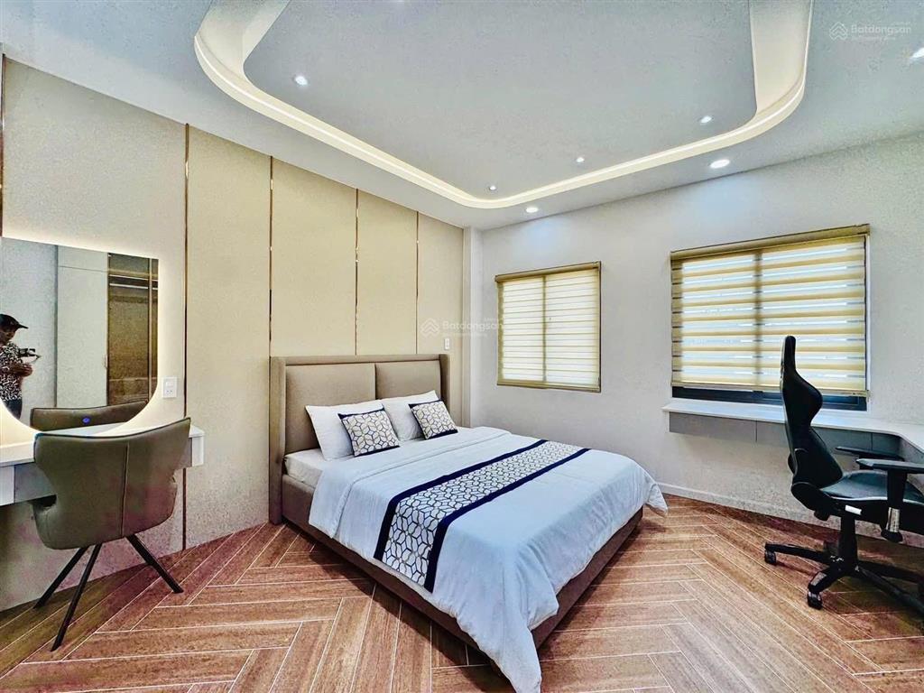 Nhà đẹp ngay trung tâm phường phú nhuận hcm full nội thất dòng tiền 18tr/tháng chỉ 3 tỷ 650 shr hxh