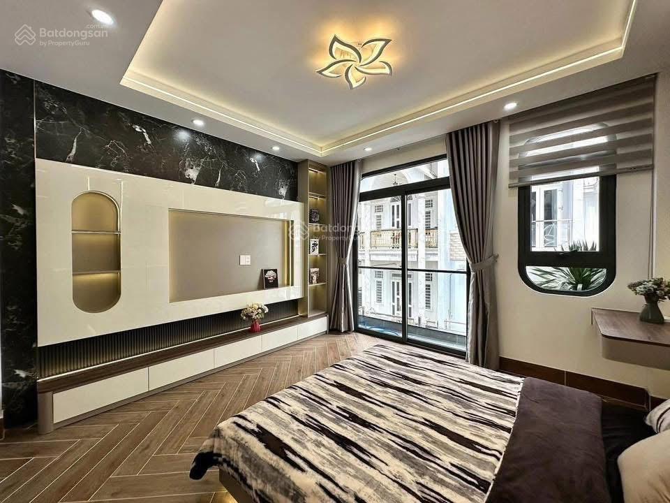 Nhà đẹp ngay nguyễn trãi q5 81m2( 5 x 16,2 ) 4pn 4ưc thuê 21tr/tháng chỉ 3 tỷ 670 shr hxh