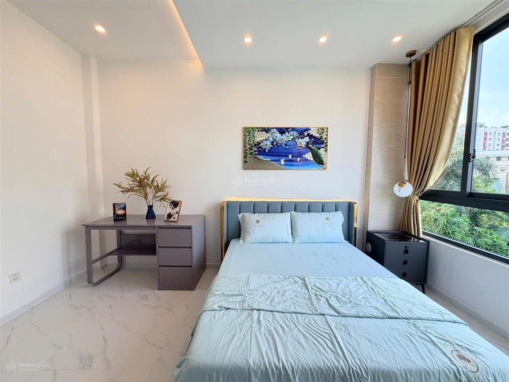 Chủ ngộp cần bán gấp nhà thành thái q10 3 tỷ 750 5x16 4pn hđ thuê 18tr/th shr hxh