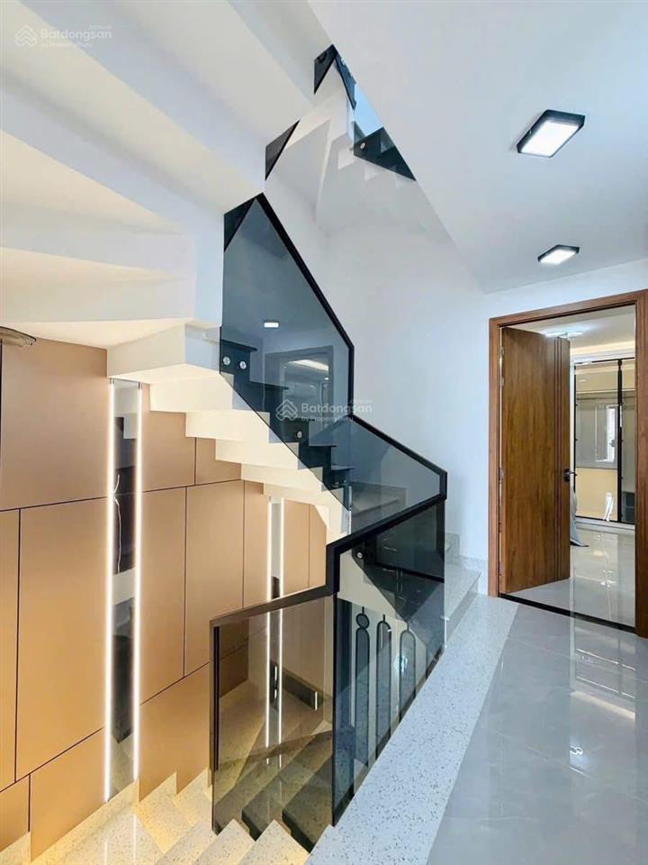 Bán nhà riêng 4pn, 4wc tại nguyễn minh hoàng, p.12, q. tân bình giá ưu đãi, 77,5m² shr hxh