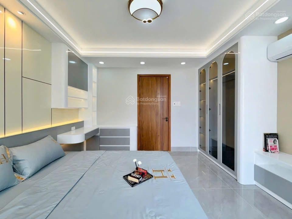 Bán nhà riêng 4pn, 4wc tại nguyễn minh hoàng, p.12, q. tân bình giá ưu đãi, 77,5m² shr hxh