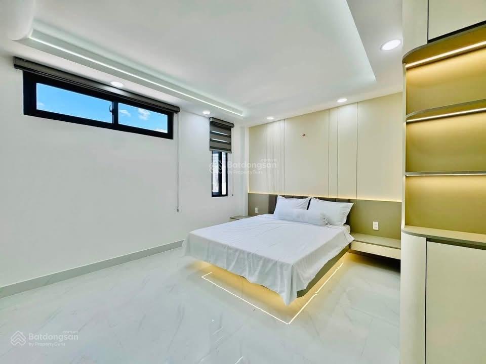 Bán nhà mặt tiền huỳnh văn bánh, phường phú nhuận 80m (5x16) 3pn, 5wc chỉ 3,85tỷ hxh shr thuê 21tr