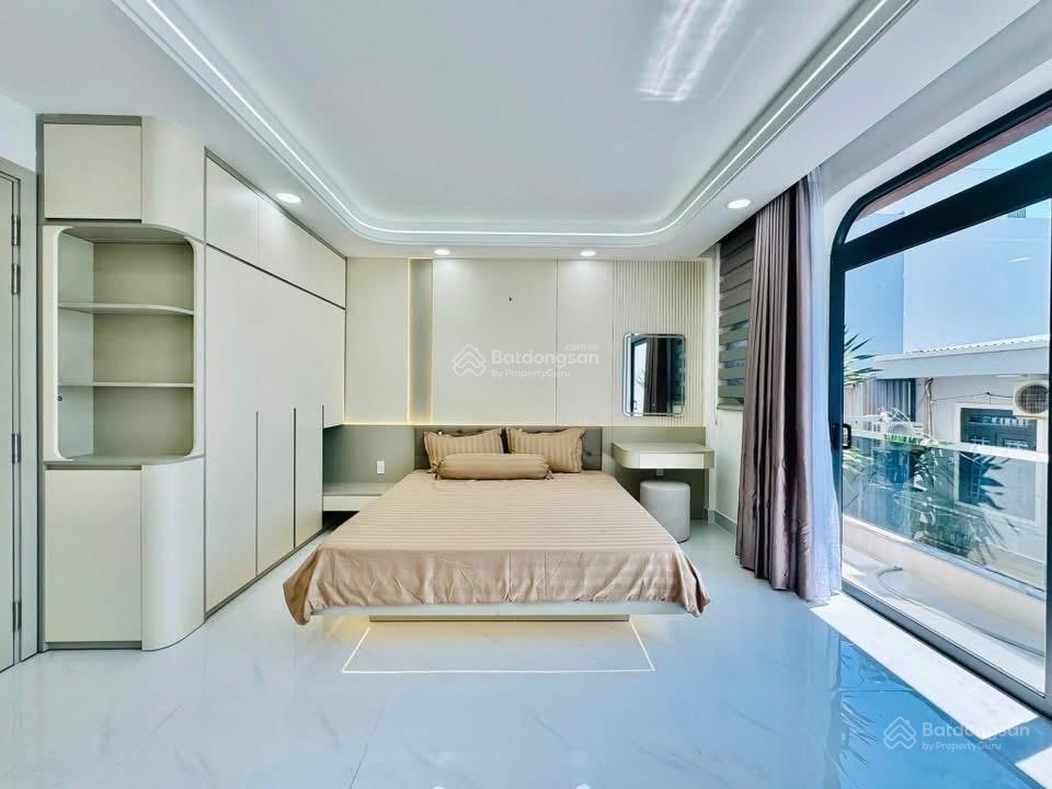Bán nhà mặt tiền huỳnh văn bánh, phường phú nhuận 80m (5x16) 3pn, 5wc chỉ 3,85tỷ hxh shr thuê 21tr