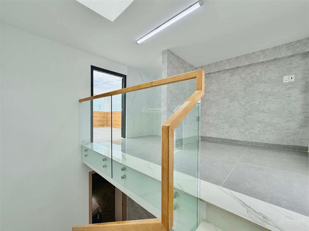 Chính chủ ký gửi bán ngộp nhà linh chiểu thủ đức 2 tỷ 850 86m2 có dòng tiền 17tr/th shr đường 7m