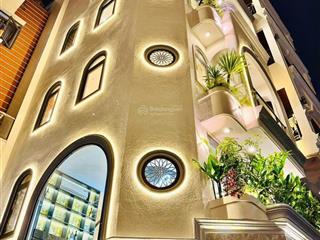 Nhà đẹp có thang máy cần bán gấp lý nam đế q11. giá 5,4 tỷ. dt70m2. 4tầng, 3pn 3wc, sổ hồng riêng