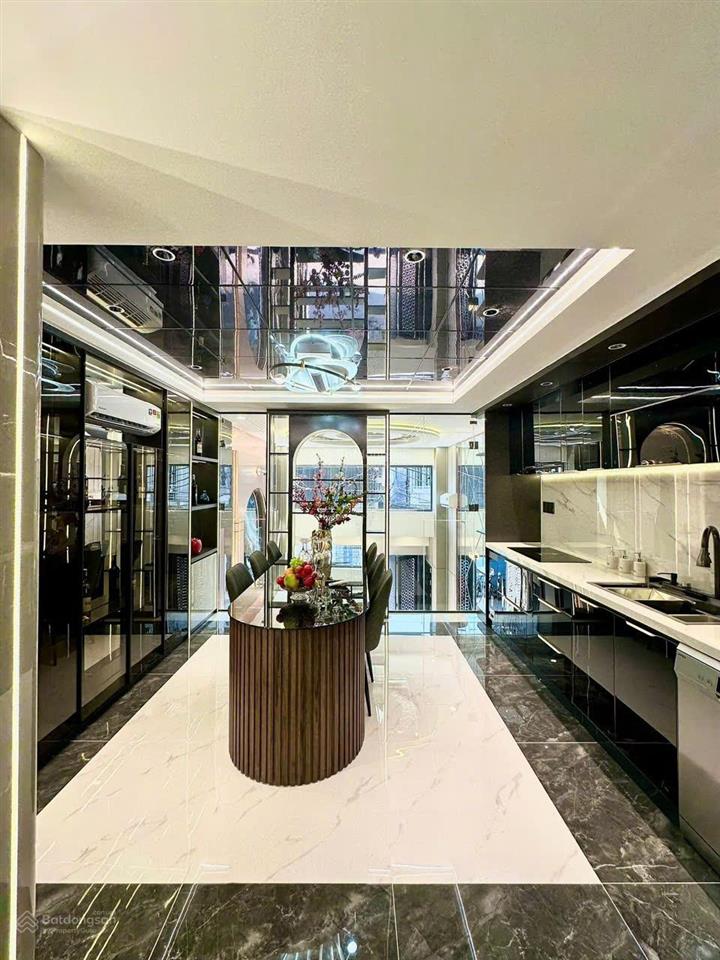 Cô mai cần bán gấp nhà hẻm ngô thời nhiệm, p.võ thị sáu, q.3. giá5,3 tỷ. dt73m2. sổ hồng riêng