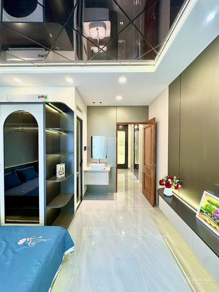 Cô mai cần bán gấp nhà hẻm ngô thời nhiệm, p.võ thị sáu, q.3. giá5,3 tỷ. dt73m2. sổ hồng riêng