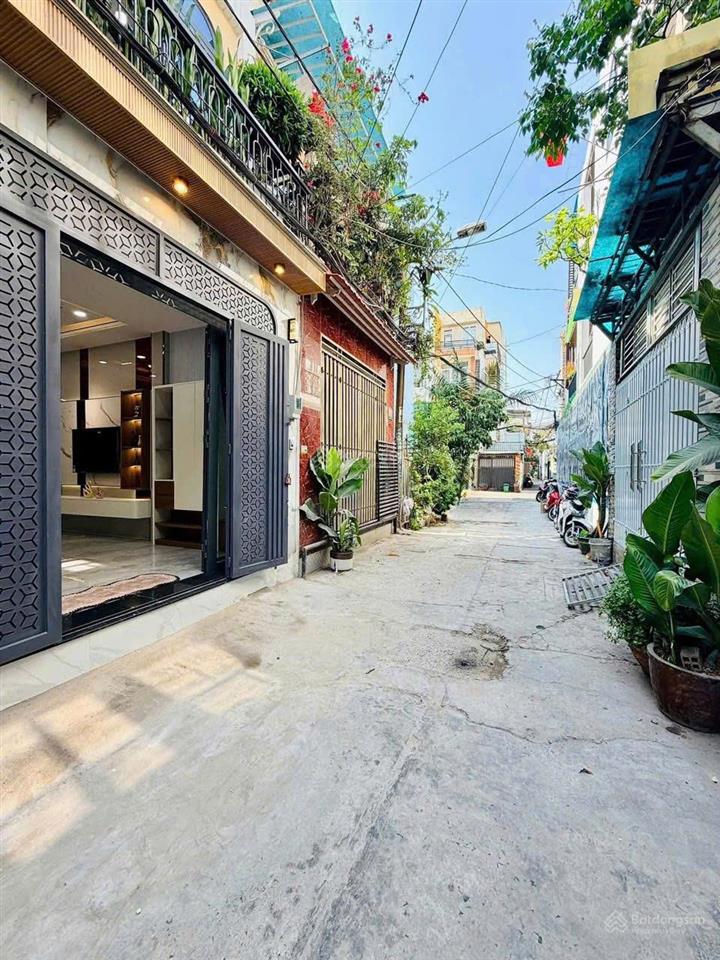 Chính chủ cần bán nhanh nhà nam kỳ khởi nghĩa p.6 q.3. dt 60m2. 1t2l. 3pn 4wc. sổ hồng riêng