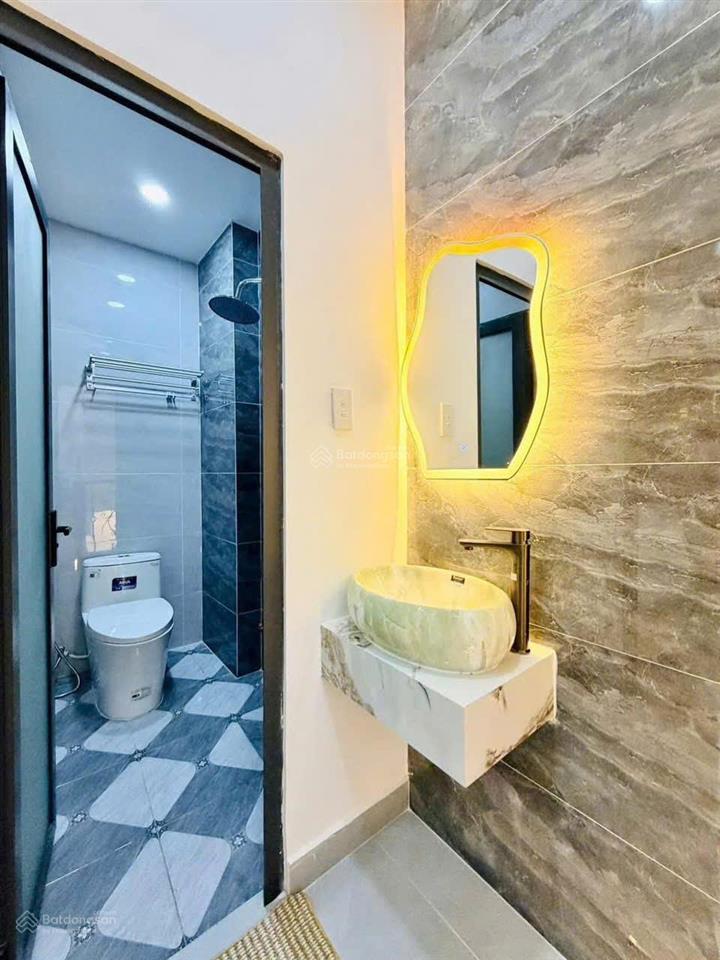 Chú 9 cần bán gấp nhà hẻm huỳnh thiện lộc, tân phú. giá 4,79 tỷ. dt 72m2. 3pn 3wc. sổ hồng riêng