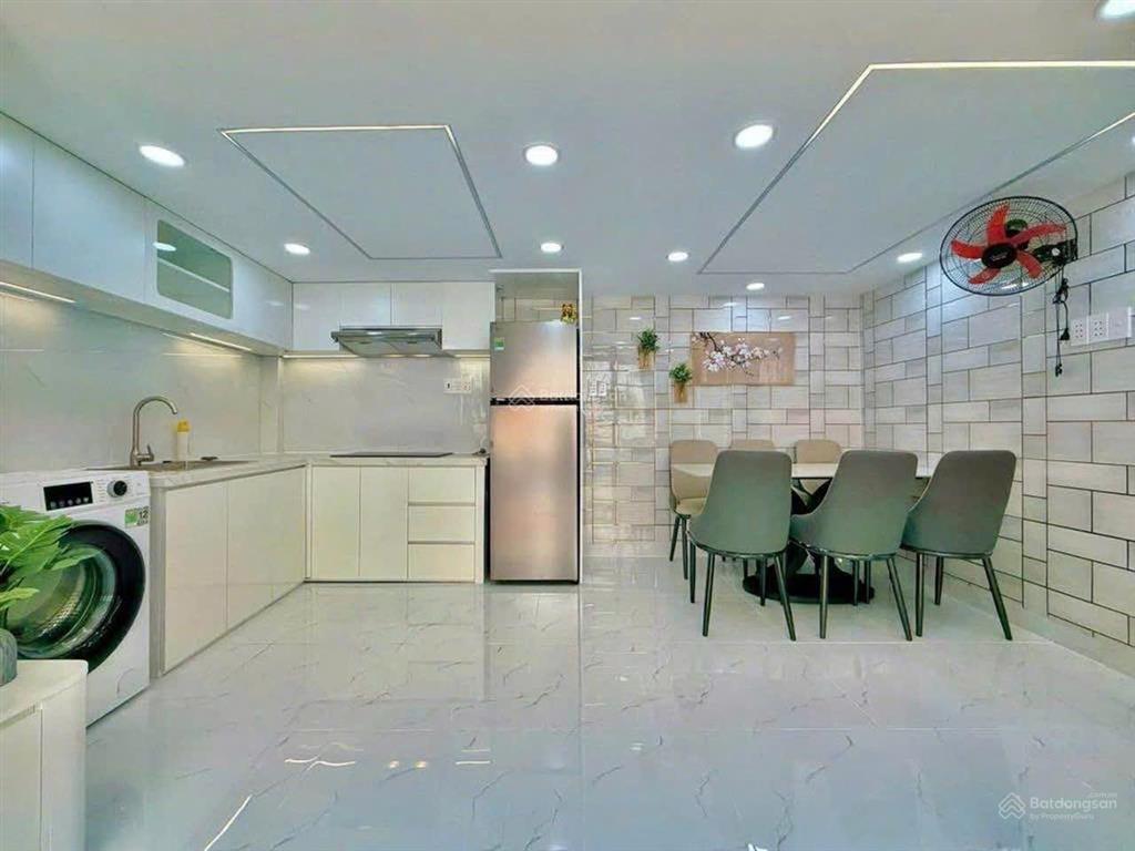 Chính chủ ký gửi bán gấp nhà hẻm lê văn lương, nhà bè. giá4,25 tỷ. dt67m2. 3pn 3wc. sổ hồng riêng