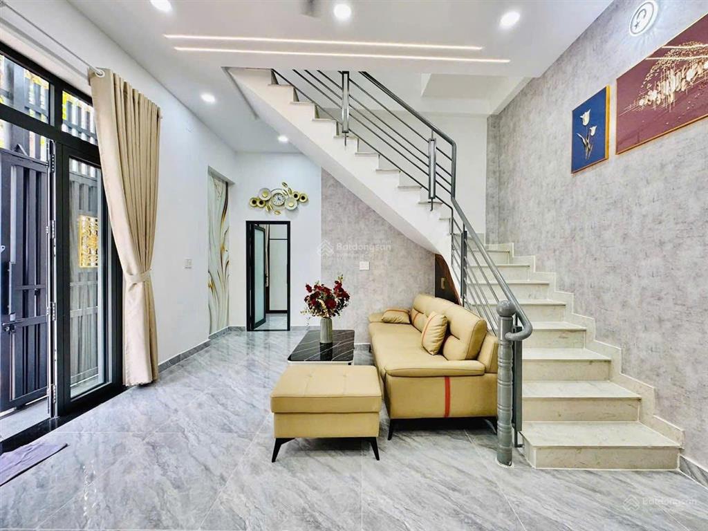 Nhà mới hoàn công giá ngộp bùi thị xuân, p.15, tân bình. giá 3,3 tỷ. dt 62.4m2. sổ hồng riêng