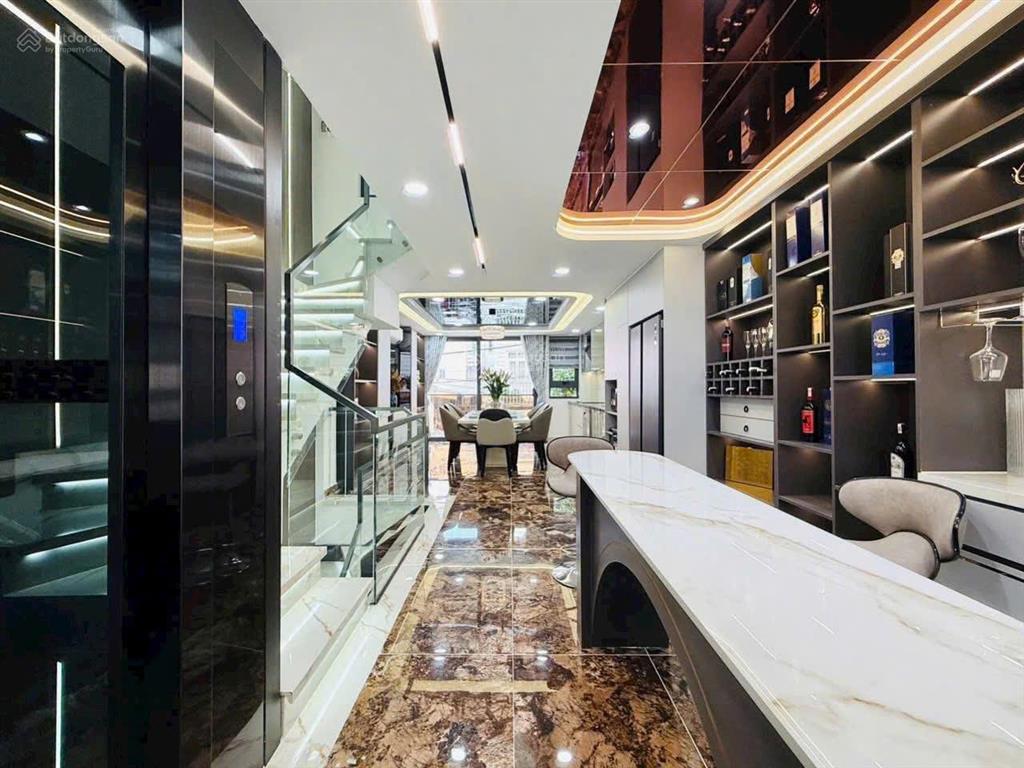Chính chủ cần ra đi gấp nhà lê thị bạch cát phú thọ hòa tân phú. giá3,6 tỷ. dt90m2. sổ hồng riêng