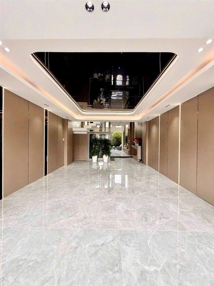 Nhà dt lớn cần bán gấp trần quang diệu p. 14 q3. dt 110m2. 5tầng, 4pn 5wc. sổ hồng riêng
