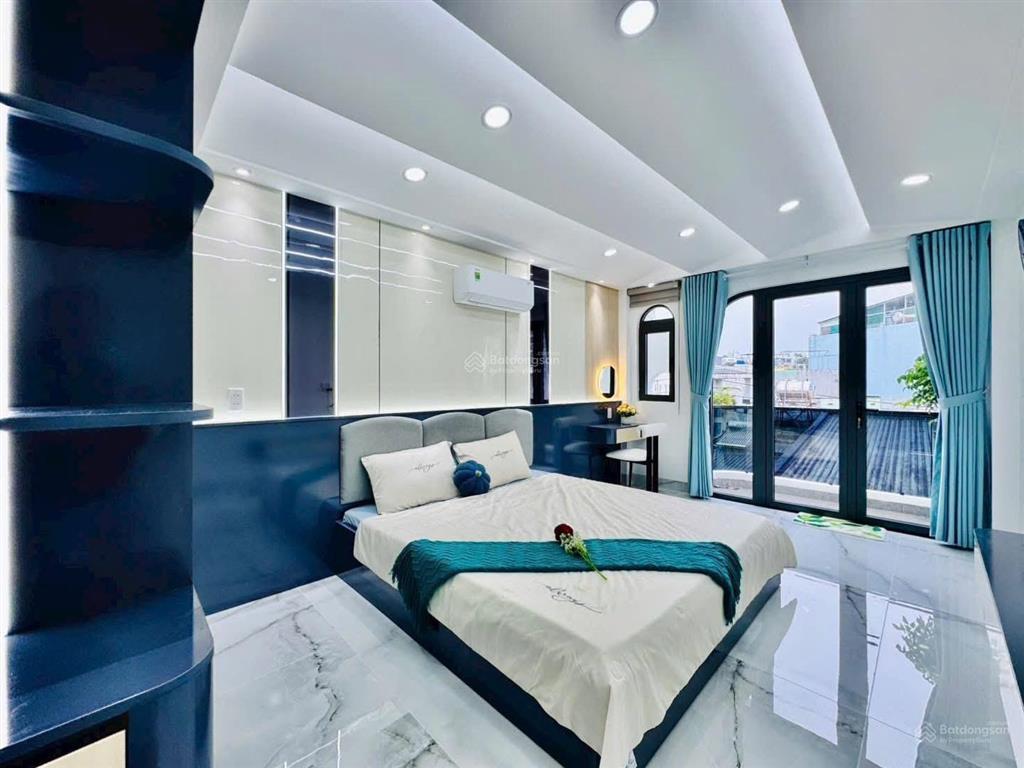 Đi định cư nước ngoài 4tỷ tròn chủ gửi bán gấp tại gò vấp. dt 80,1m2 (4,7x17m), shr, hđt 25tr/1 th.