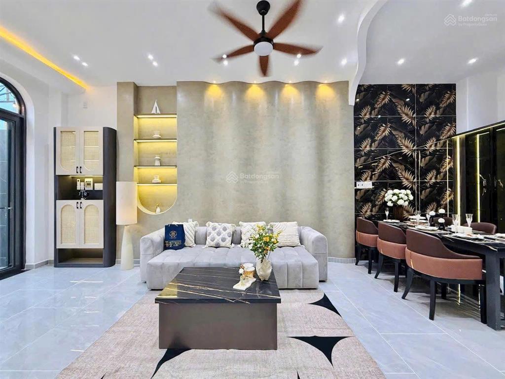 Cần bán gấp về quê chủ tôi bán khu vip q5, 66m2/3tỷ300triệu, trần bình trọng. shr đầy đủ, thuê 19tr