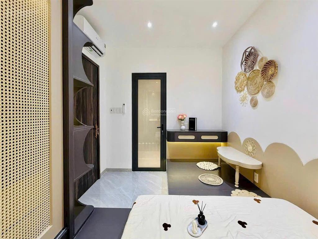 Cần bán gấp về quê chủ tôi bán khu vip q5, 66m2/3tỷ300triệu, trần bình trọng. shr đầy đủ, thuê 19tr