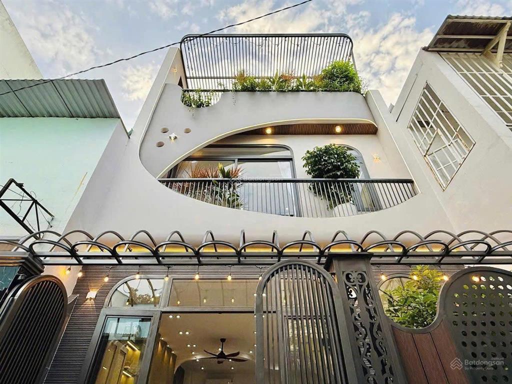 Cần bán gấp về quê chủ tôi bán khu vip q5, 66m2/3tỷ300triệu, trần bình trọng. shr đầy đủ, thuê 19tr