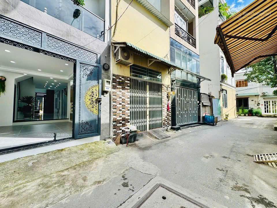 Cô hoa bán gấp nhà quận 5 giá 4,75 tỷ giá cực rẻ đã có sỡ hữu nhà với dt 85m2, shr, sang tên ngay..