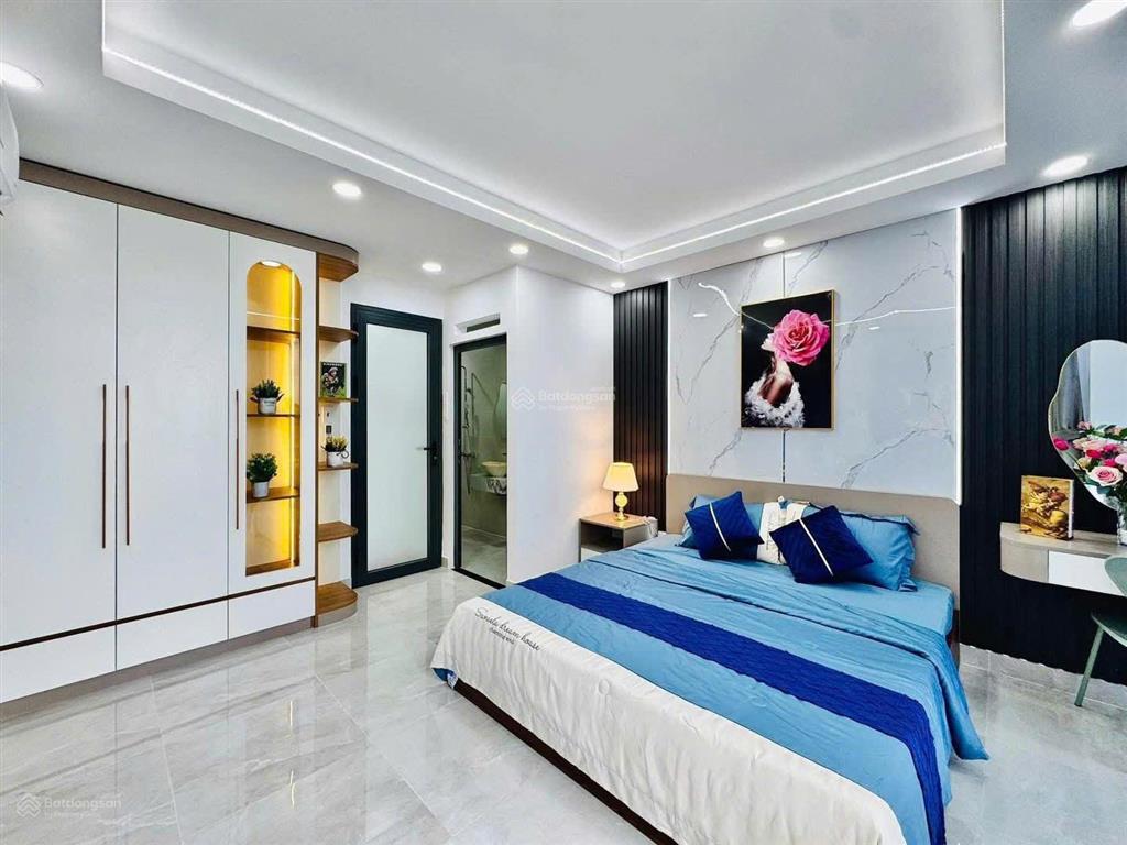 Cô hoa bán gấp nhà quận 5 giá 4,75 tỷ giá cực rẻ đã có sỡ hữu nhà với dt 85m2, shr, sang tên ngay..