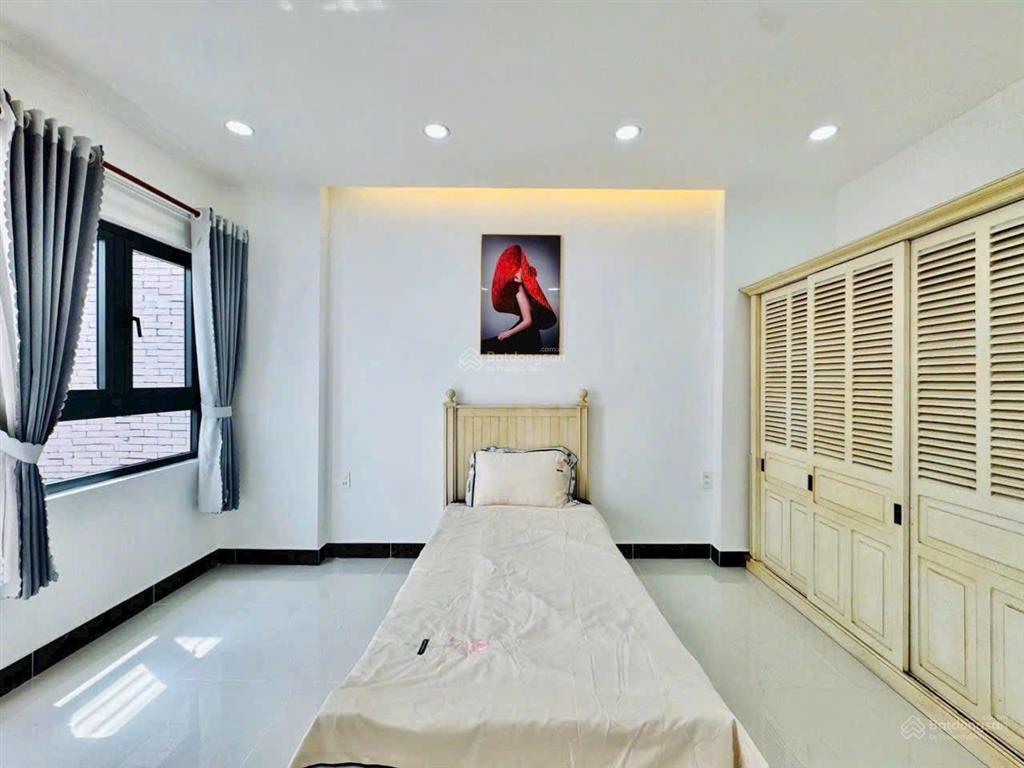 Đẹp nhất đoạn nguyên hồng chủ bán gấp ngay căn nhà giá 4 tỷ 290 triệu | dt 81,7m2, shr đầy đủ, hdt.