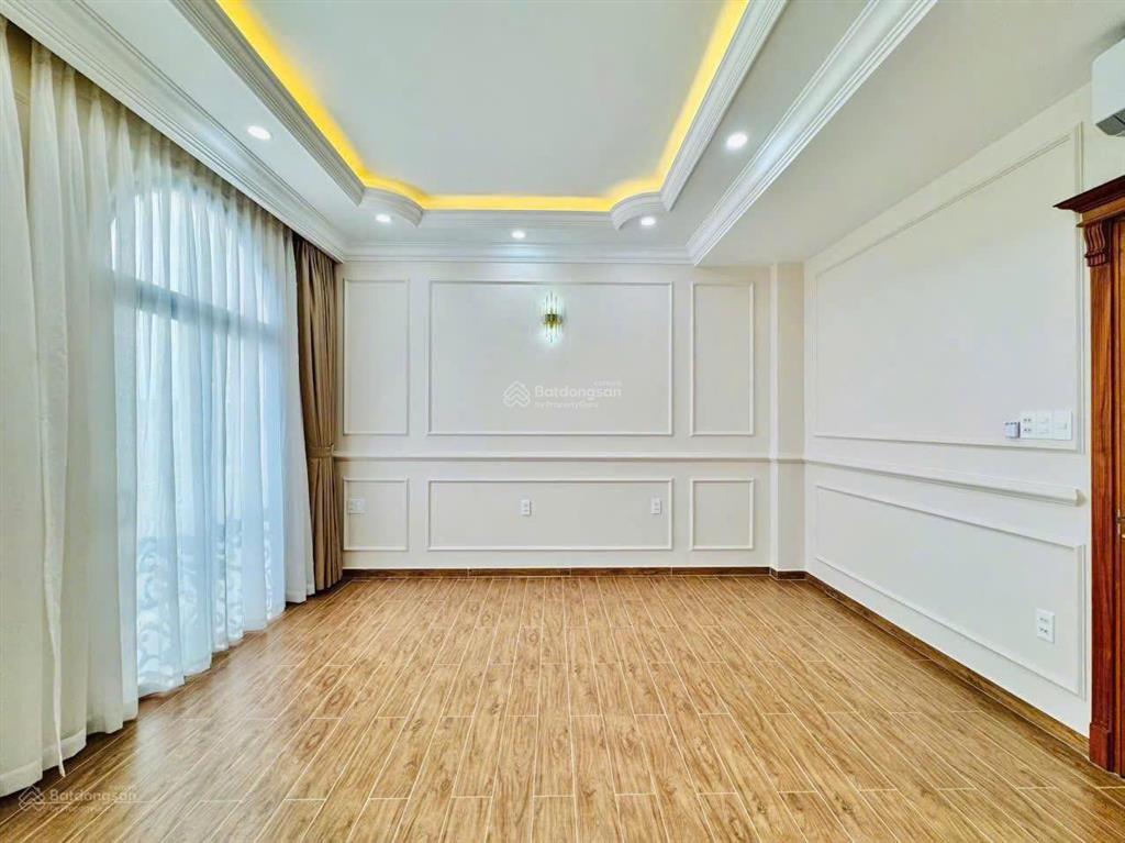 Giảm ngay 700 triệu do chủ cần xoay dòng tiền giá chỉ 5 tỷ 900 triệu chốt ngay lê đại hành, quận 11