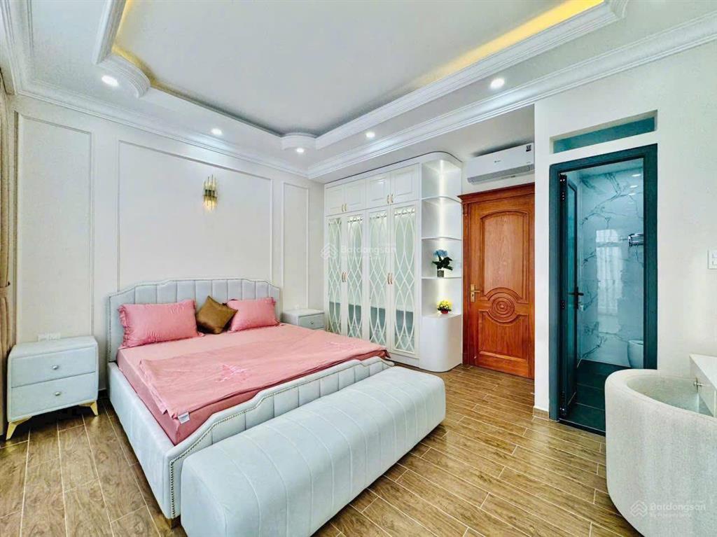 Giảm ngay 700 triệu do chủ cần xoay dòng tiền giá chỉ 5 tỷ 900 triệu chốt ngay lê đại hành, quận 11