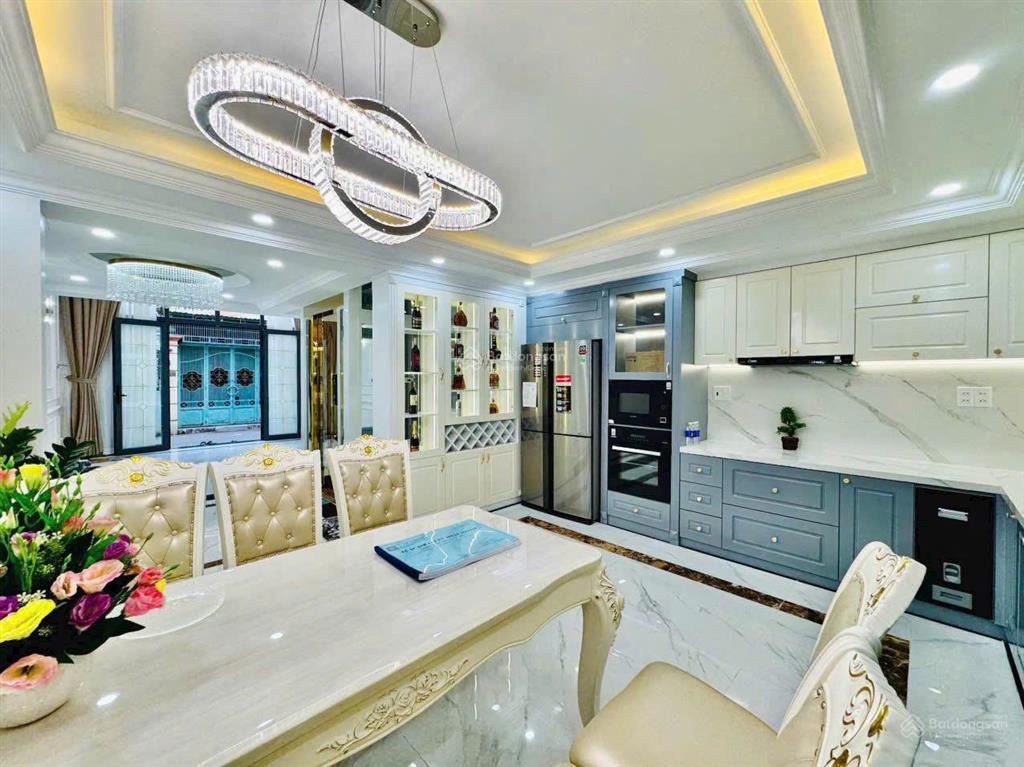 Giảm ngay 700 triệu do chủ cần xoay dòng tiền giá chỉ 5 tỷ 900 triệu chốt ngay lê đại hành, quận 11