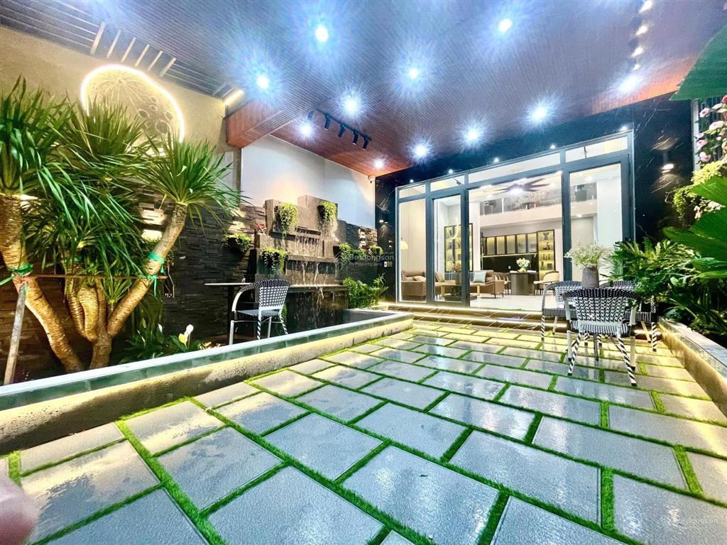 Tuyệt đẹp căn nhà thiết kế sân vườn chủ giảm 600 triệu bán gấp giá còn 7 tỷ 900 triệu |dtcn 121,3m2