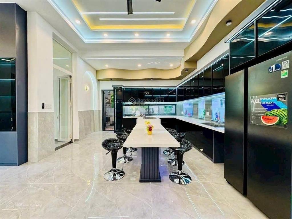 Chủ gửi bán gấp căn nhà sân vườn cực đẹp tạ bình thạnh, giá 5 tỷ 850 triệu | dt 164m2, shr, còn tl.