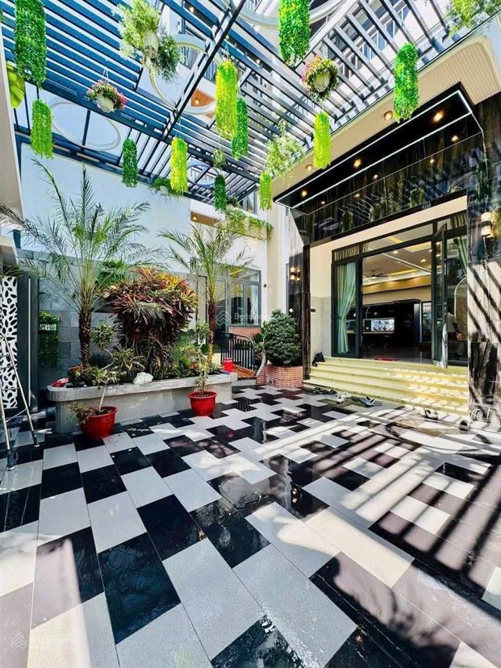 Chủ gửi bán gấp căn nhà sân vườn cực đẹp tạ bình thạnh, giá 5 tỷ 850 triệu | dt 164m2, shr, còn tl.