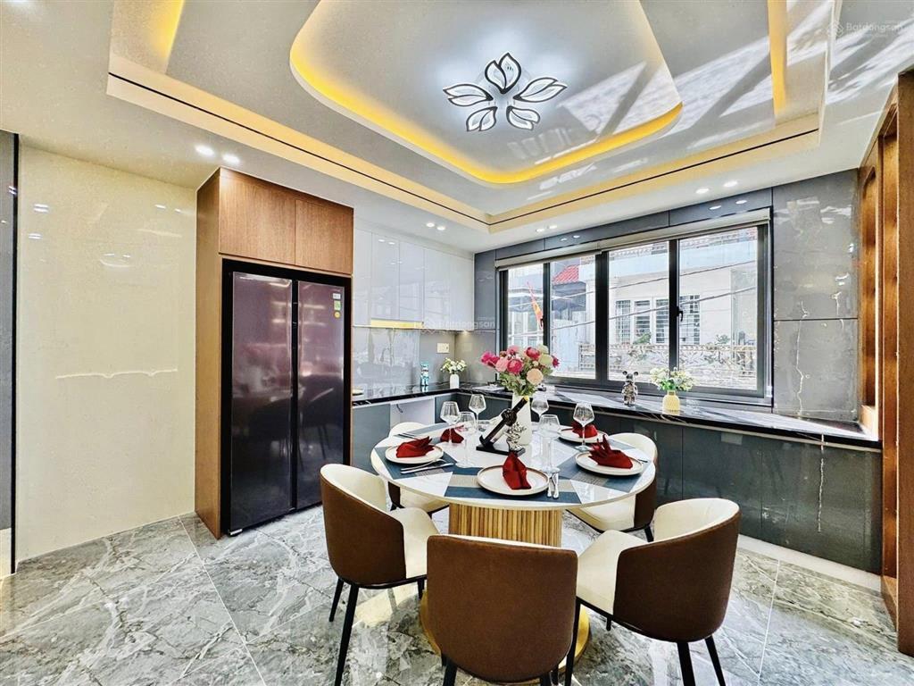 Cô chú tư lớn tuổi cần tiền bán gấp nhà tại quận tân phú dt 76,5m2 | 3 tỷ 050 triệu còn tl nhẹ. shr