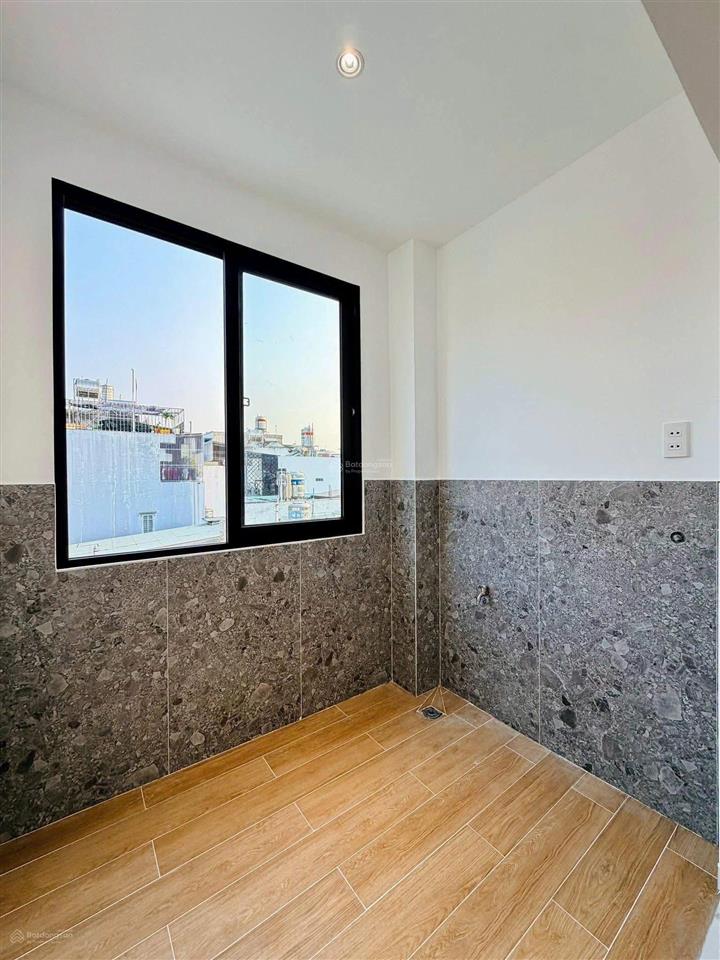 Mặt tiền hẻm thông rộng chủ bán gấp giá mềm 3 tỷ 300 triệu | dt 77,5m2 tại tân bình, shr, thuê cao.